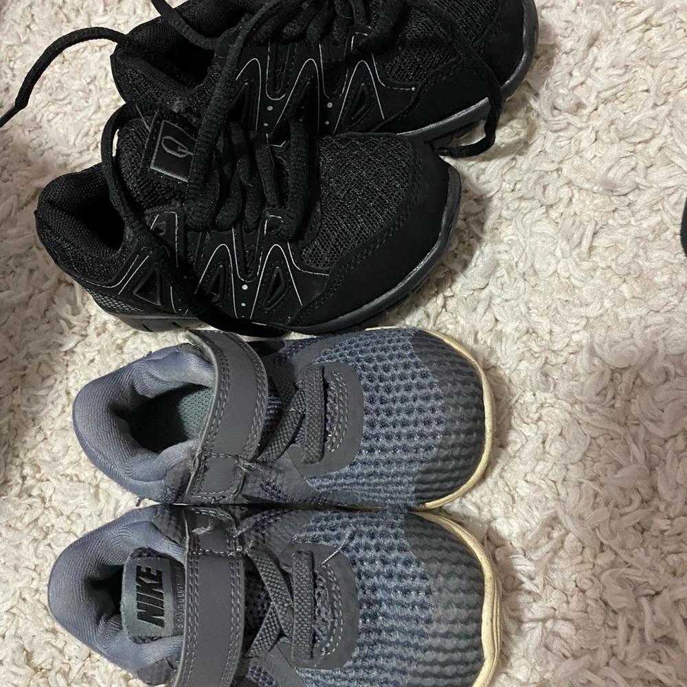 Boys 6c show toddler bundle Nike and other sneakers